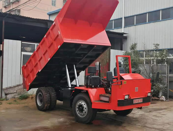 礦用運(yùn)輸車(chē)
